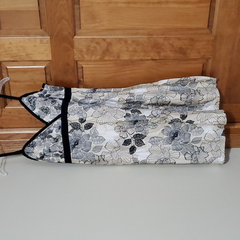 Ladies floral patterned sundress